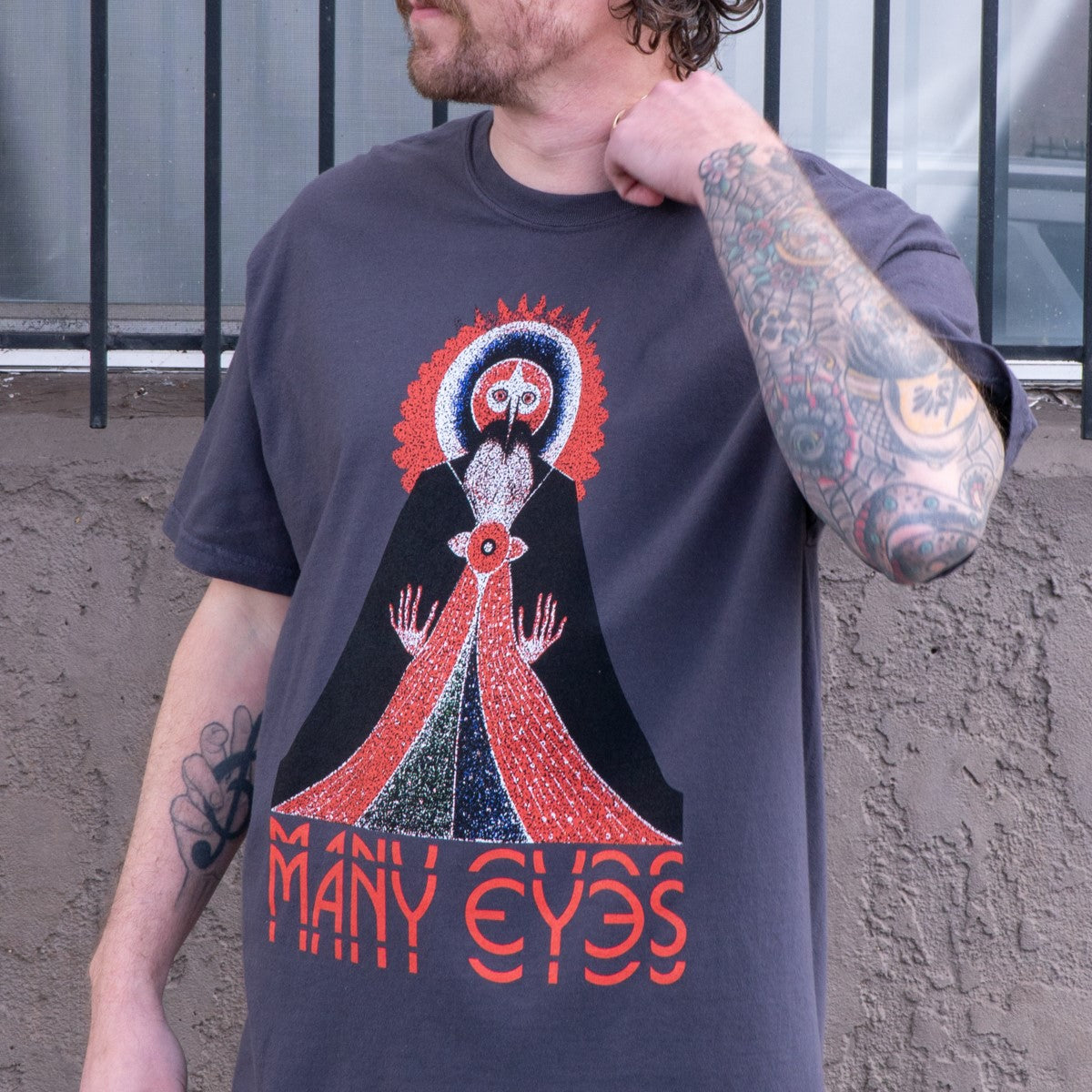 Many Eyes Tee - Graphite